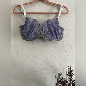 Victoria's Secret Lavender Lace Underwire Bra with Gray Trim